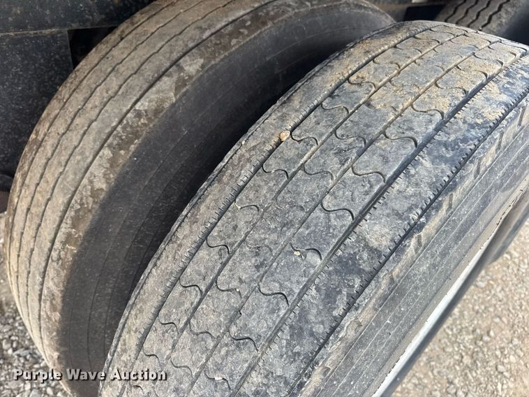 image for item DW3408 2005 Wilson DWH-500 grain trailer