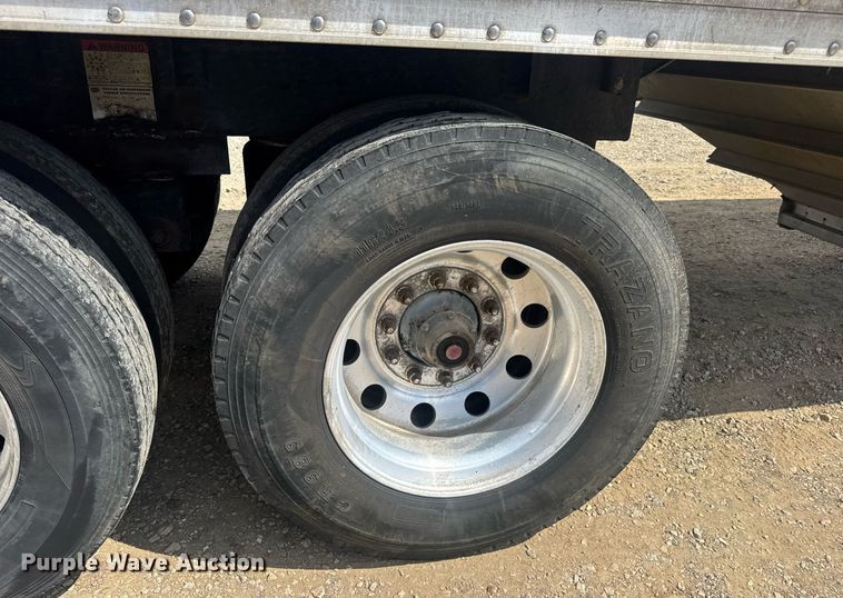 image for item DW3408 2005 Wilson DWH-500 grain trailer