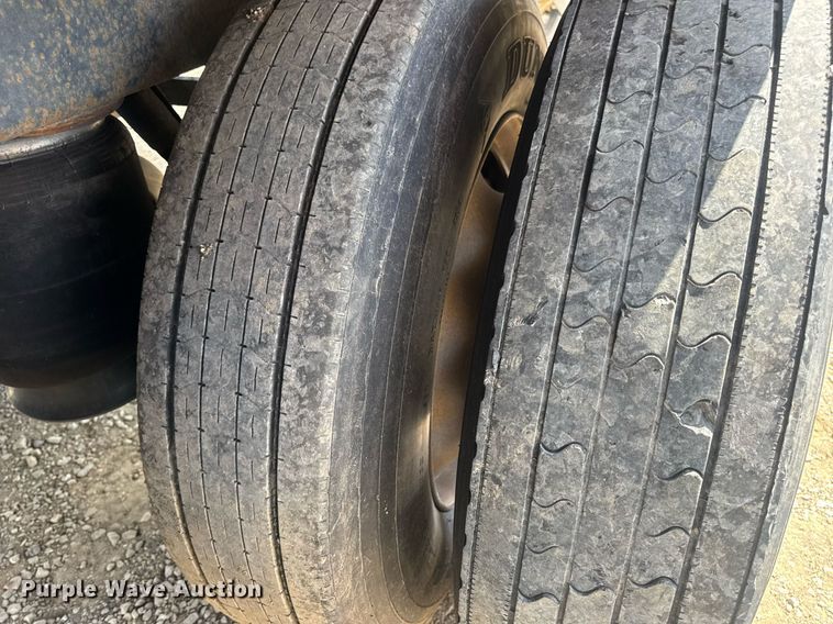 image for item DW3408 2005 Wilson DWH-500 grain trailer