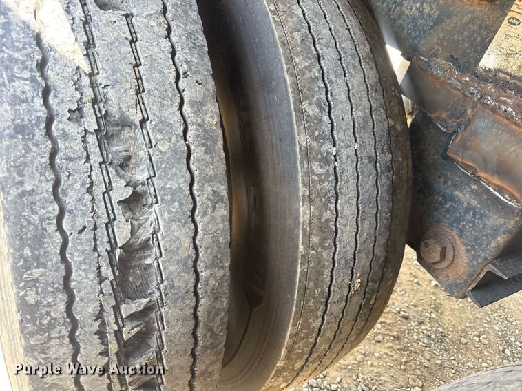 image for item DW3408 2005 Wilson DWH-500 grain trailer