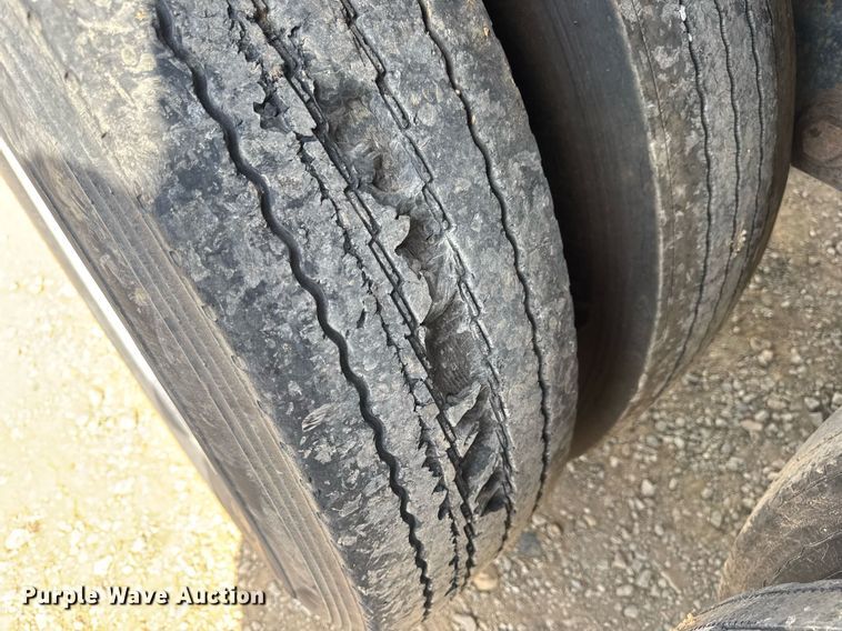 image for item DW3408 2005 Wilson DWH-500 grain trailer