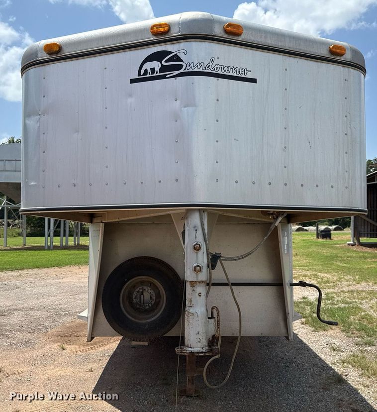 image for item DW5130 1996 Sundowner livestock trailer
