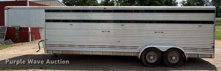image for item DW5130 1996 Sundowner livestock trailer