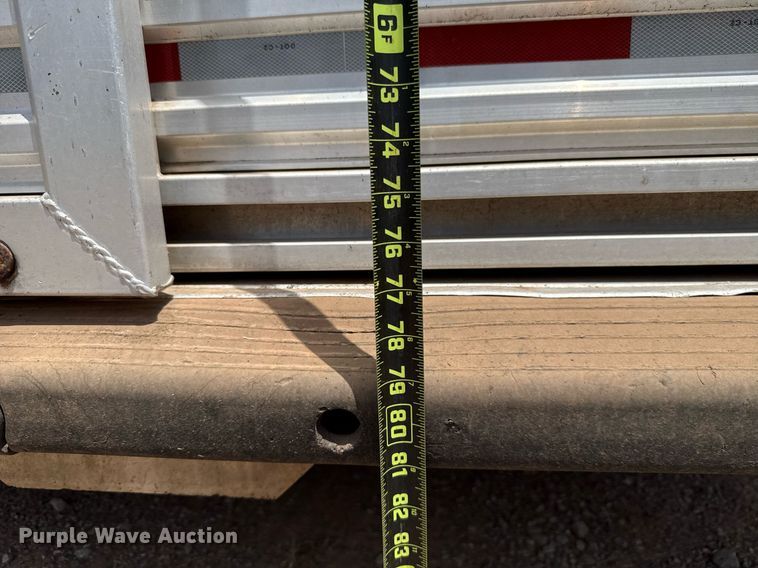 image for item DW5130 1996 Sundowner livestock trailer