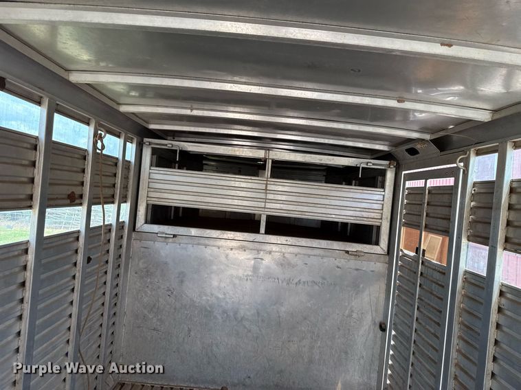 image for item DW5130 1996 Sundowner livestock trailer