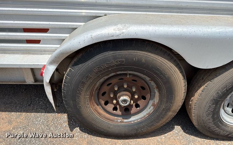 image for item DW5130 1996 Sundowner livestock trailer