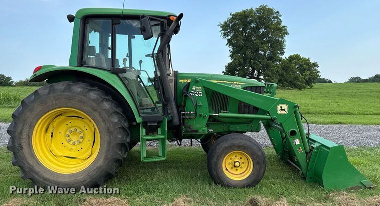 image for item DW5148 2005 John Deere 6420 tractor