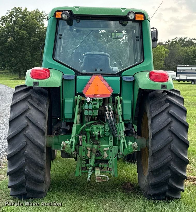 image for item DW5148 2005 John Deere 6420 tractor