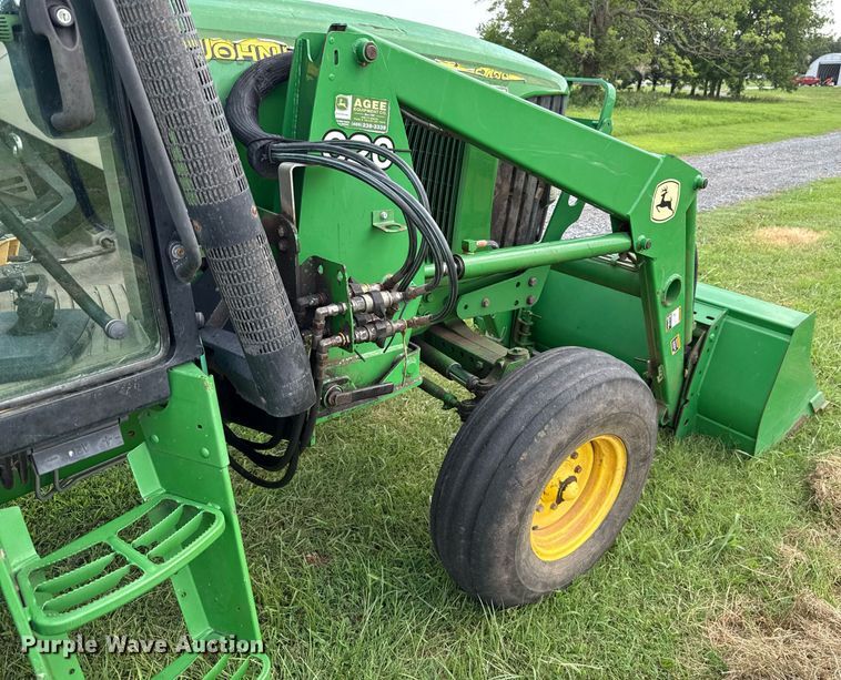 image for item DW5148 2005 John Deere 6420 tractor