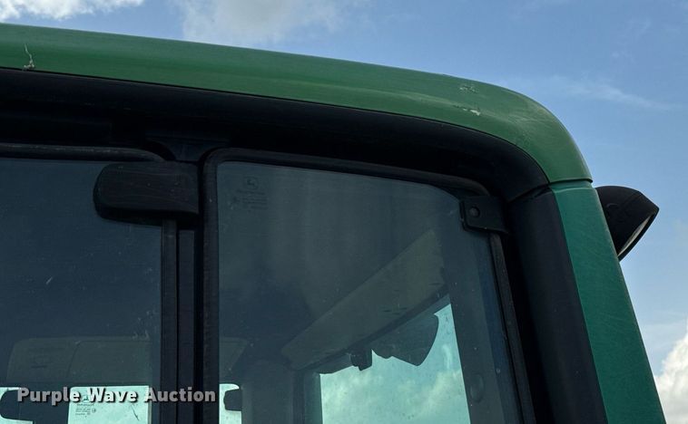 image for item DW5148 2005 John Deere 6420 tractor