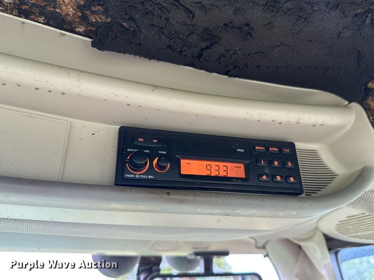 image for item DW5148 2005 John Deere 6420 tractor