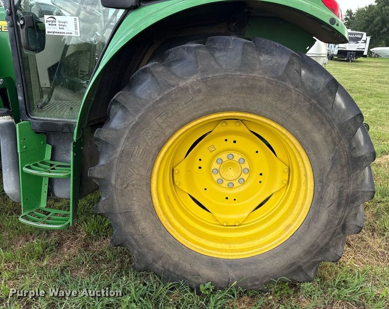 image for item DW5148 2005 John Deere 6420 tractor