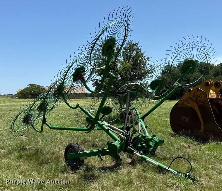 image for item DX5646 Frontier WR1010 hay rake