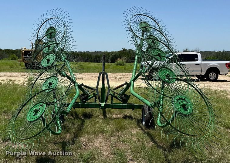 image for item DX5646 Frontier WR1010 hay rake