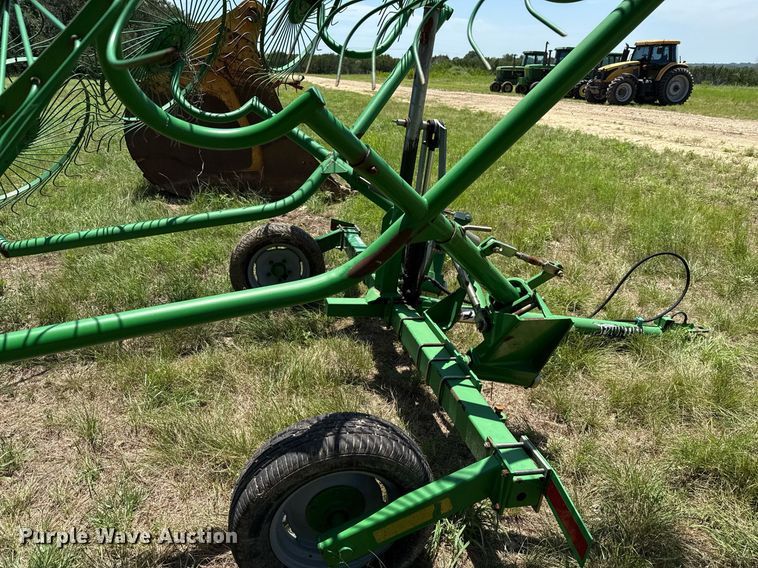 image for item DX5646 Frontier WR1010 hay rake