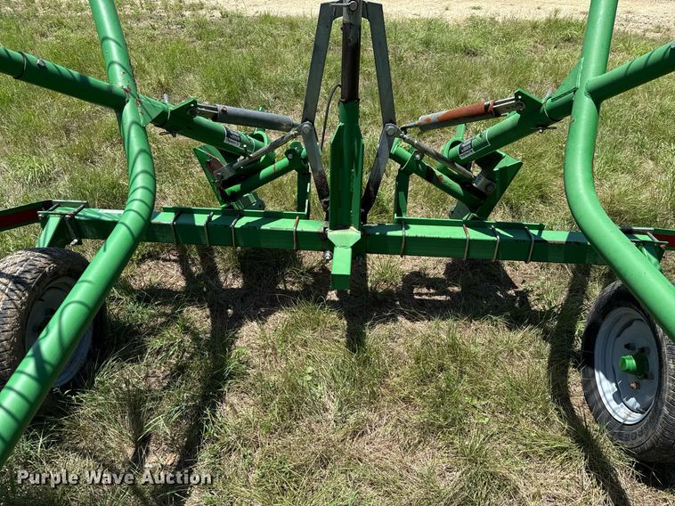 image for item DX5646 Frontier WR1010 hay rake