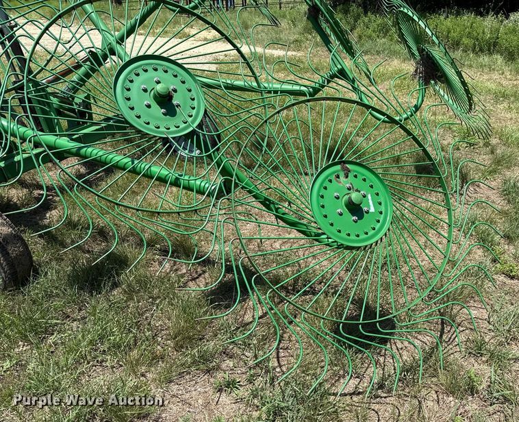 image for item DX5646 Frontier WR1010 hay rake