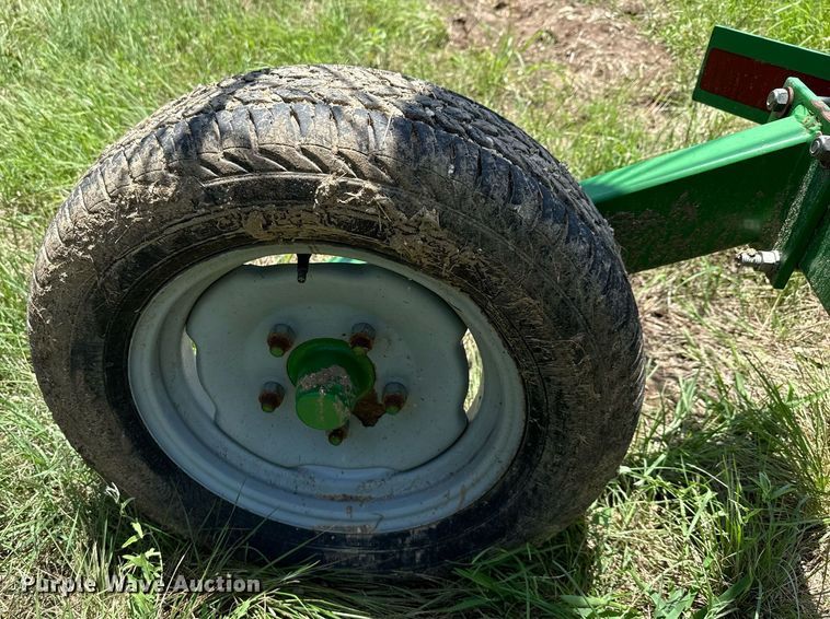 image for item DX5646 Frontier WR1010 hay rake