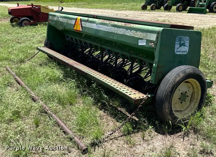 image for item DX5649 John Deere 450 grain drill