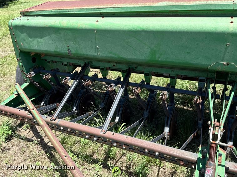 image for item DX5649 John Deere 450 grain drill