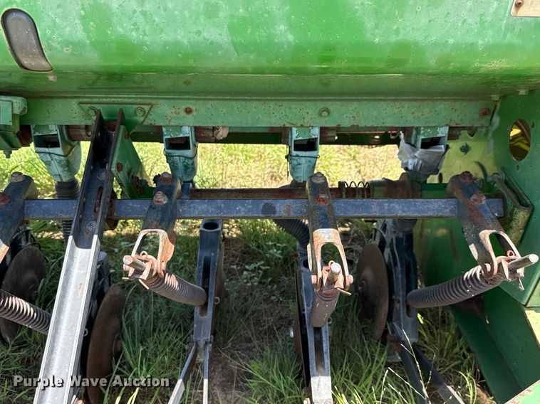 image for item DX5649 John Deere 450 grain drill