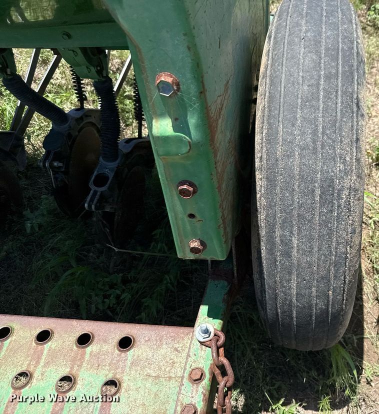 image for item DX5649 John Deere 450 grain drill