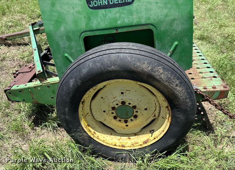 image for item DX5649 John Deere 450 grain drill