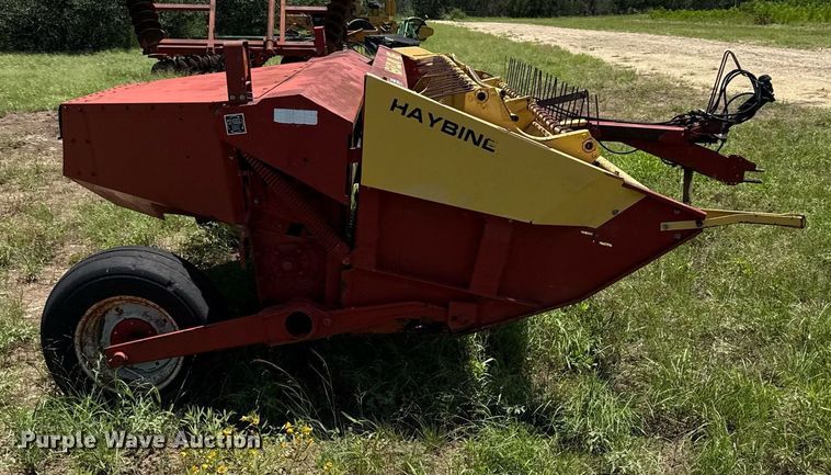 image for item DX5650 New Holland 1465 swather / windrower