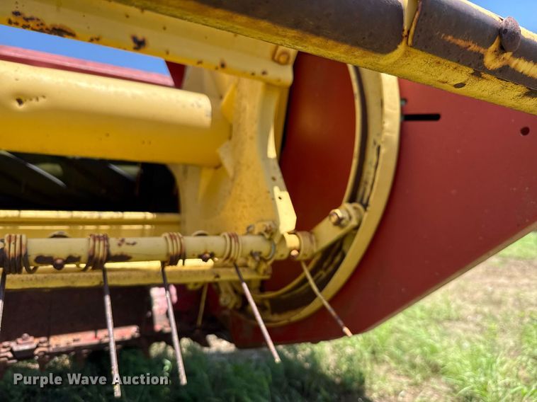 image for item DX5650 New Holland 1465 swather / windrower