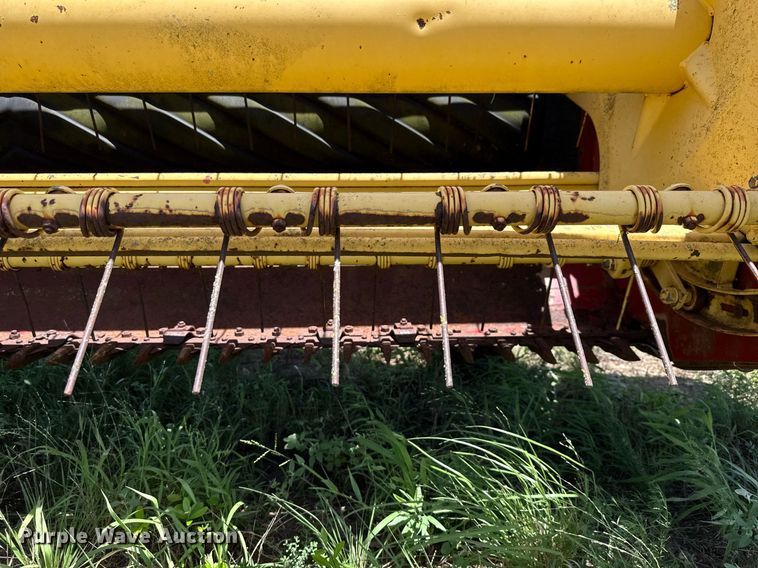 image for item DX5650 New Holland 1465 swather / windrower