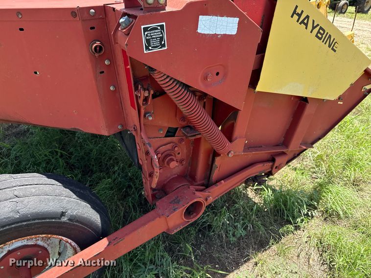 image for item DX5650 New Holland 1465 swather / windrower