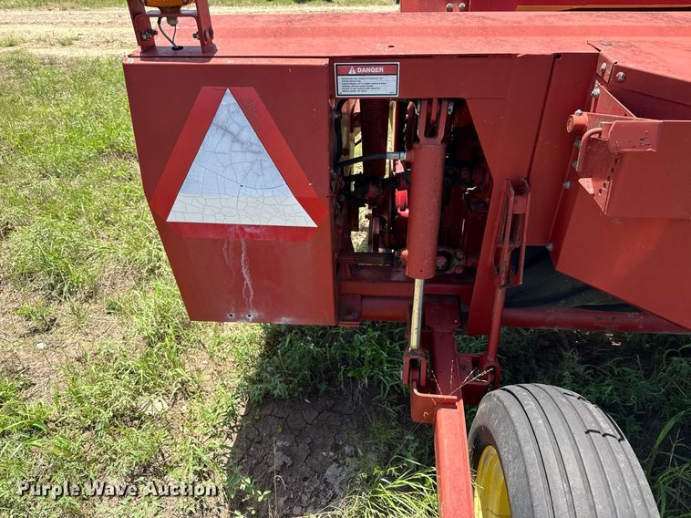 image for item DX5650 New Holland 1465 swather / windrower