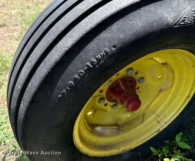 image for item DX5650 New Holland 1465 swather / windrower