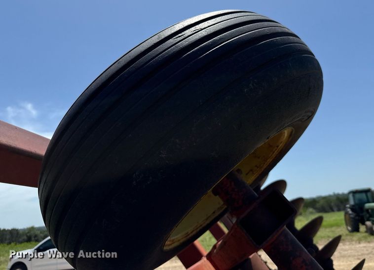 image for item DX5651 Sunflower 1320-18 off-set disk