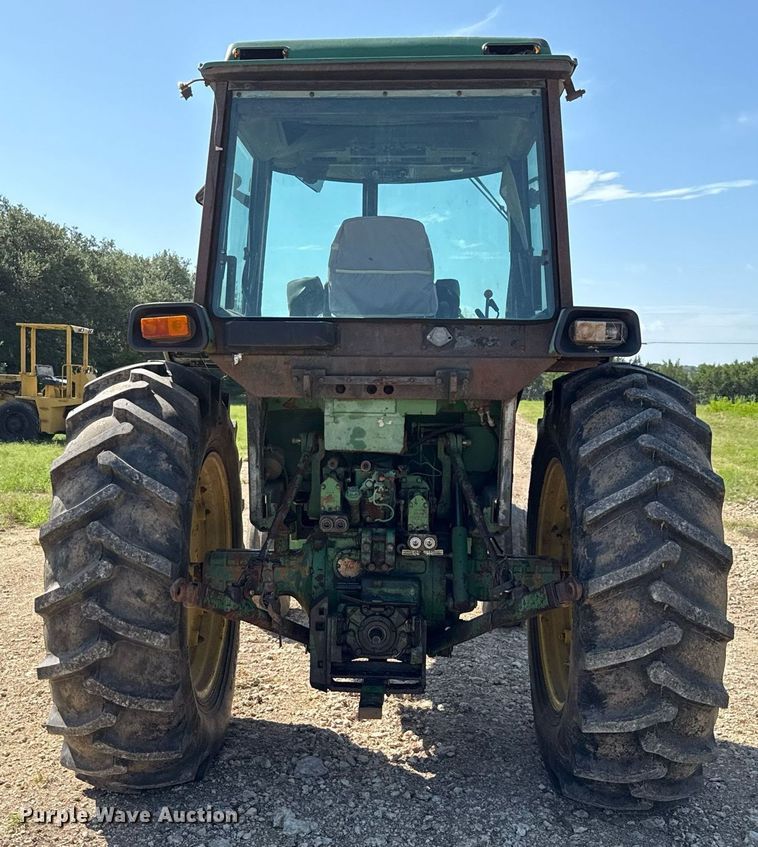 image for item DX5656 John Deere 4240  tractor