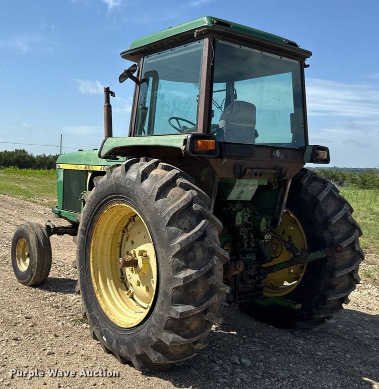 image for item DX5656 John Deere 4240  tractor