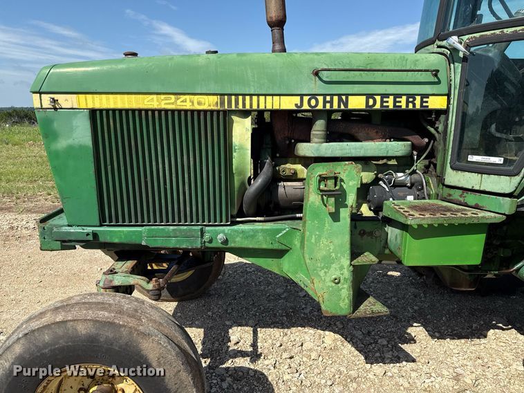 image for item DX5656 John Deere 4240  tractor
