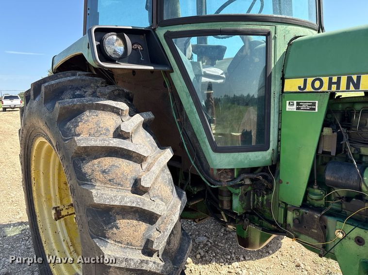 image for item DX5656 John Deere 4240  tractor