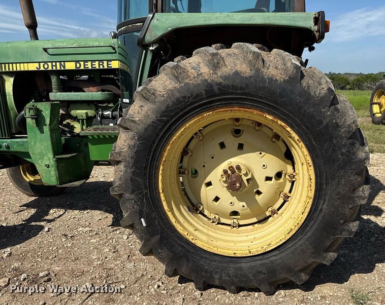 image for item DX5656 John Deere 4240  tractor