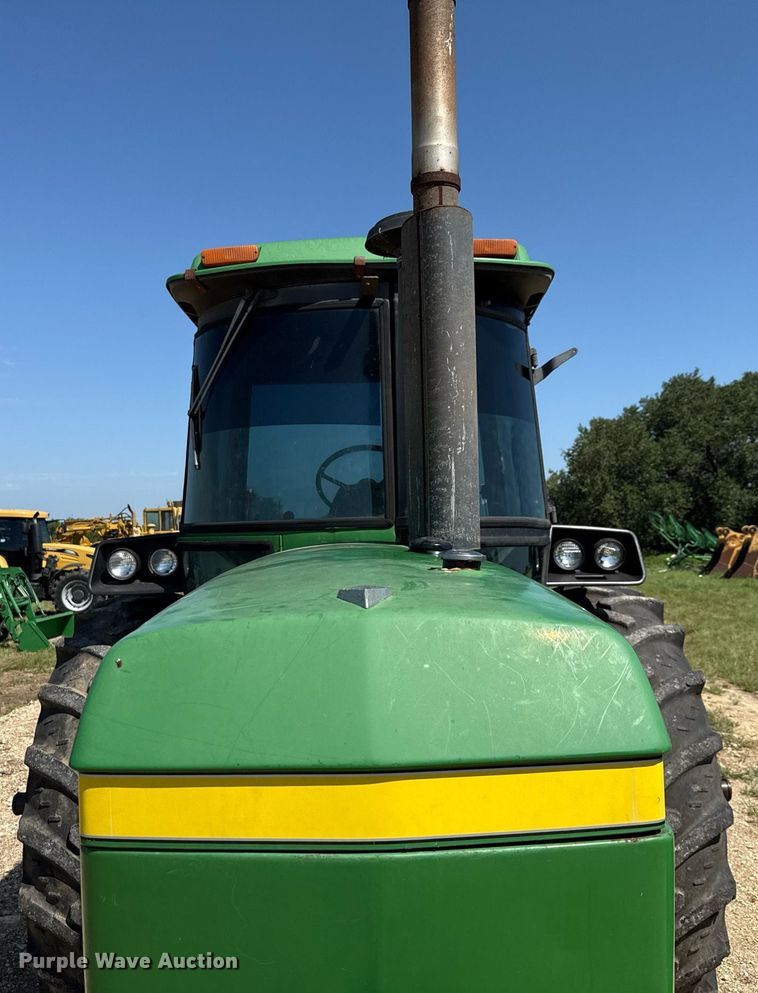 image for item DX5657 John Deere 4440H tractor