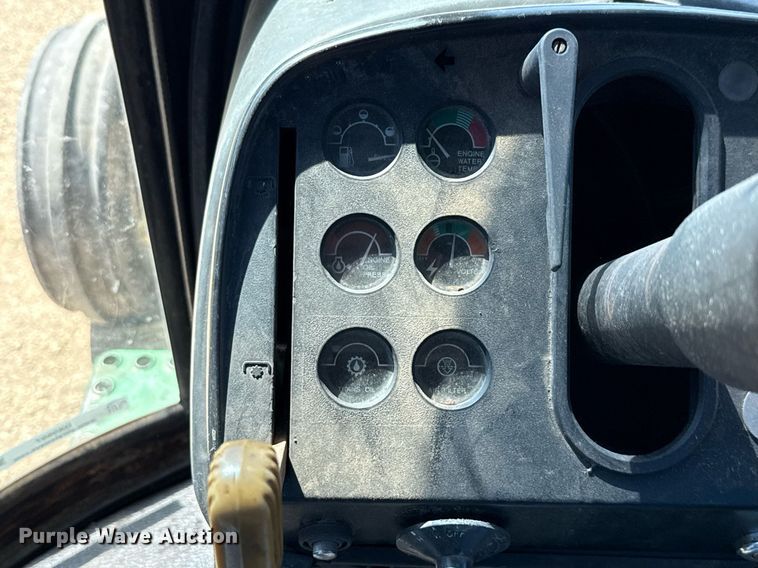 image for item DX5657 John Deere 4440H tractor