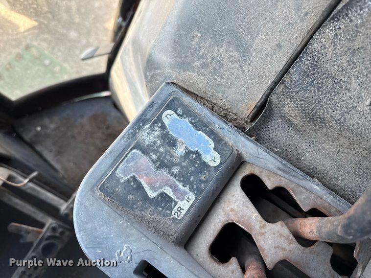 image for item DX5657 John Deere 4440H tractor