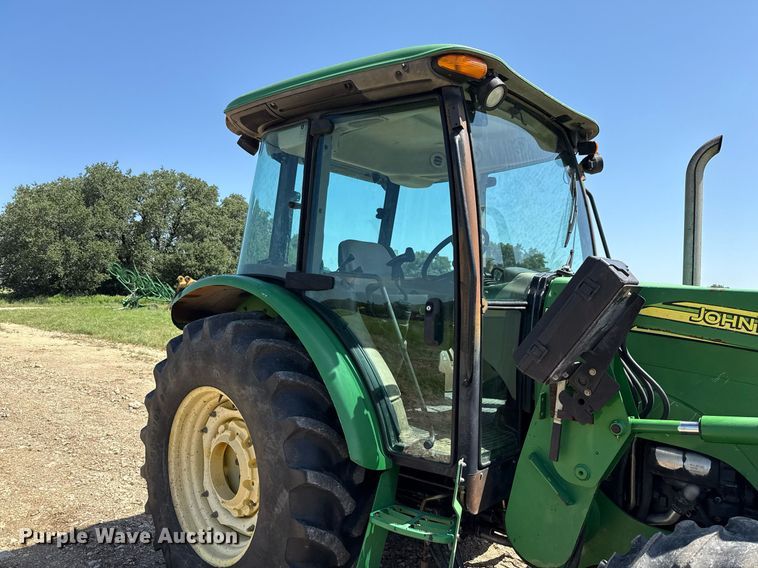 image for item DX5658 2006 John Deere 5525 MFWD tractor
