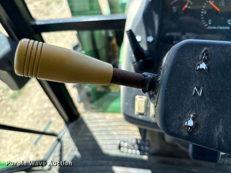 image for item DX5658 2006 John Deere 5525 MFWD tractor