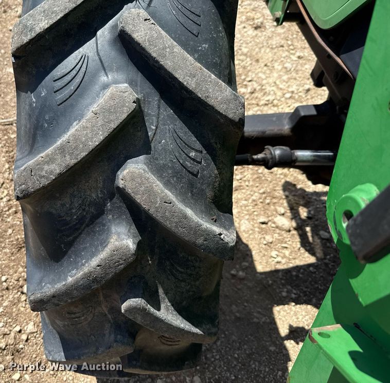 image for item DX5658 2006 John Deere 5525 MFWD tractor