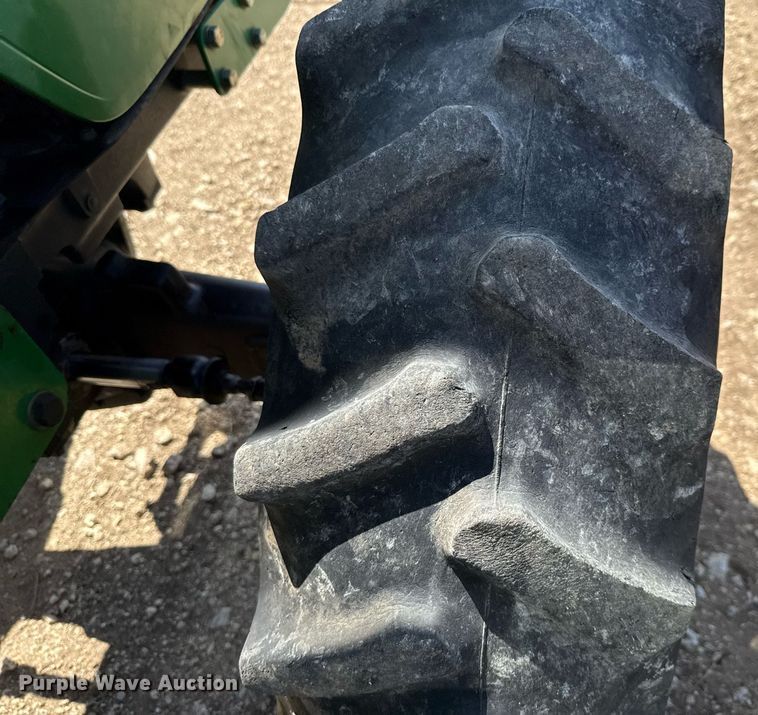 image for item DX5658 2006 John Deere 5525 MFWD tractor