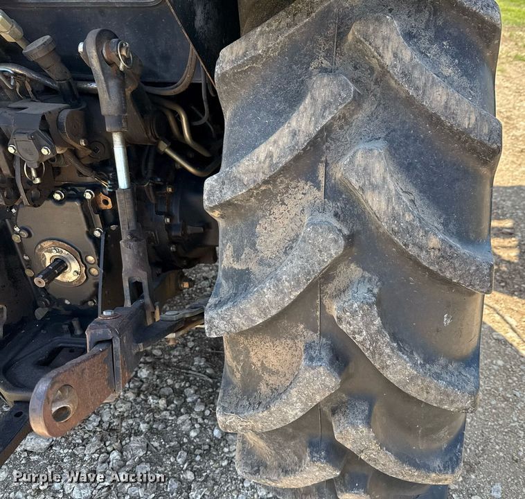 image for item DX5658 2006 John Deere 5525 MFWD tractor