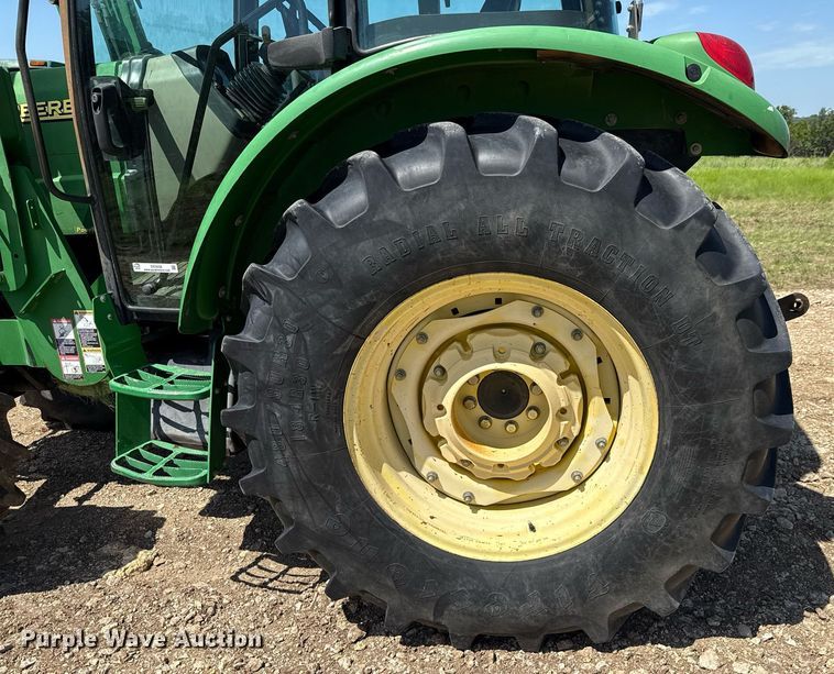 image for item DX5658 2006 John Deere 5525 MFWD tractor