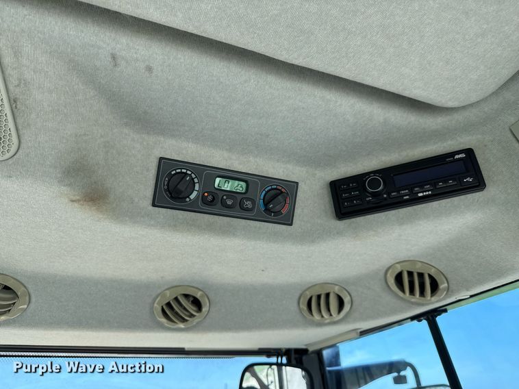 image for item DX5659 2014 Challenger MT545D MFWD tractor