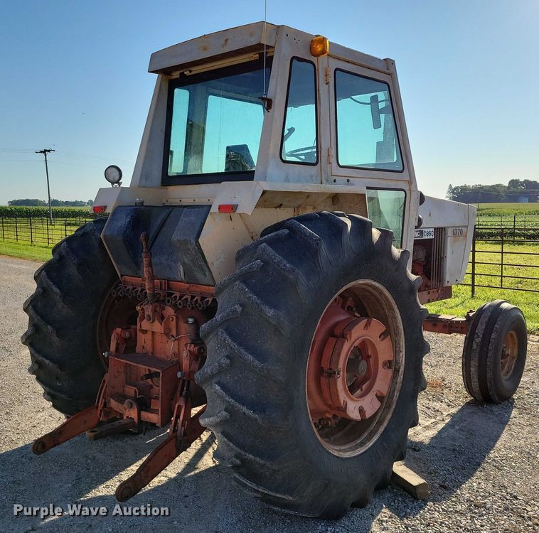 image for item DX7181 1973 Case 1370 tractor